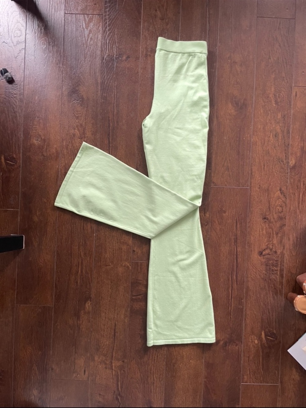 NEW Aritzia Sunday Best Flared Posie Pants. Lime Green. Small.